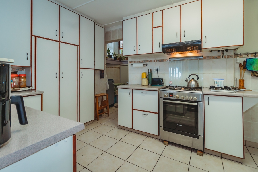 5 Bedroom Property for Sale in Herolds Bay Western Cape